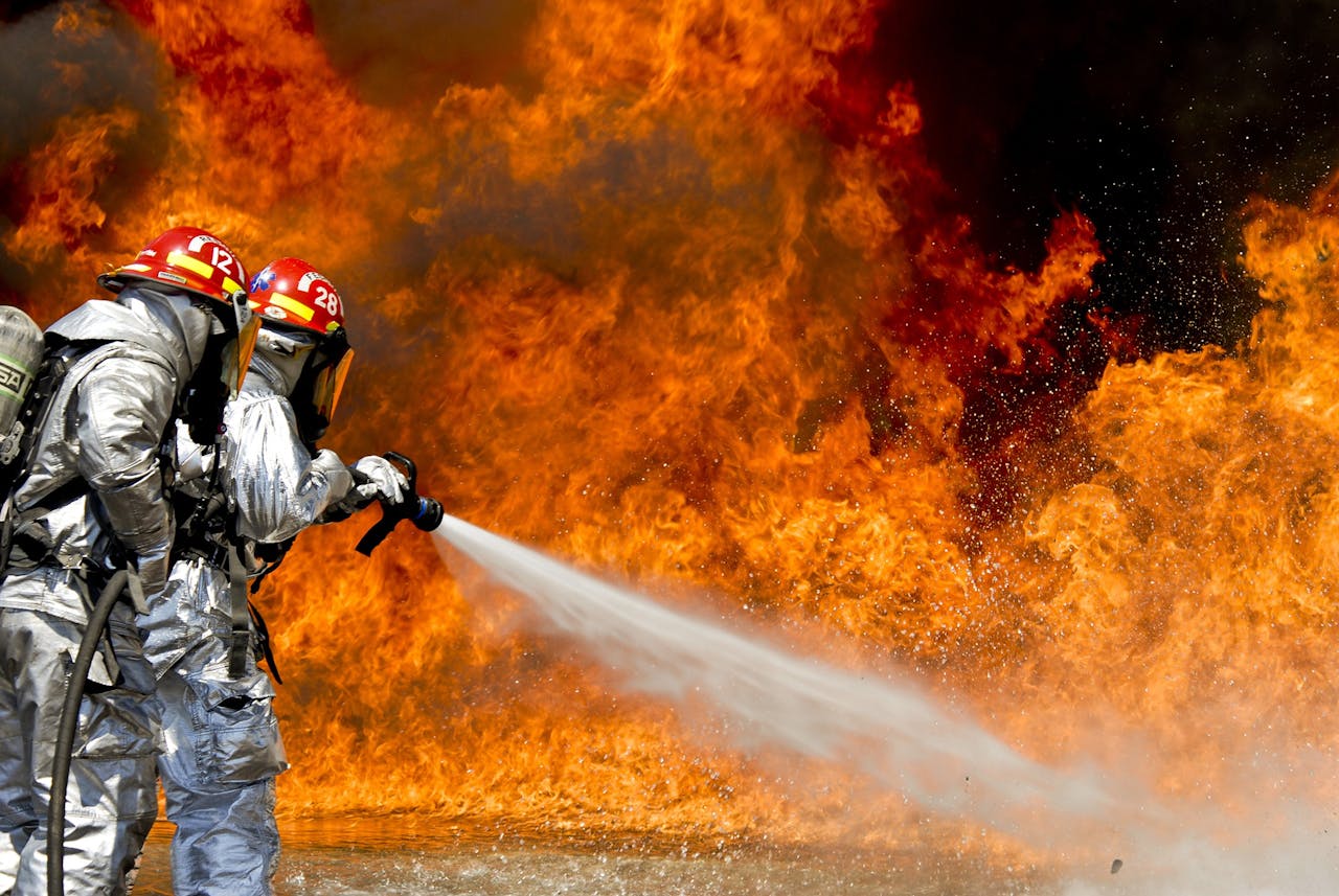 Compensación Laboral para Bomberos Afectados por Incendios